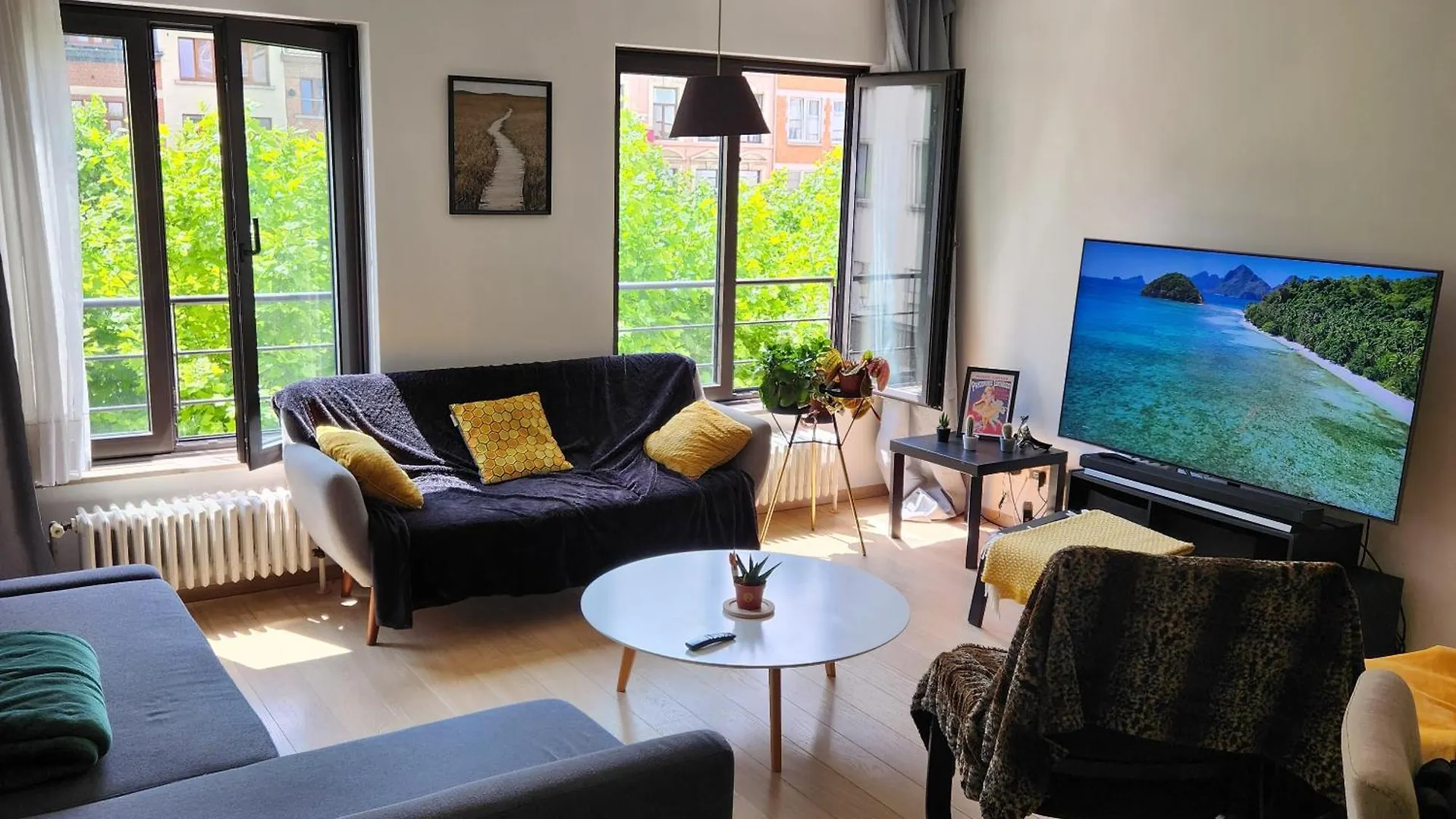 Charming Apartment In The Center Of Брюссель